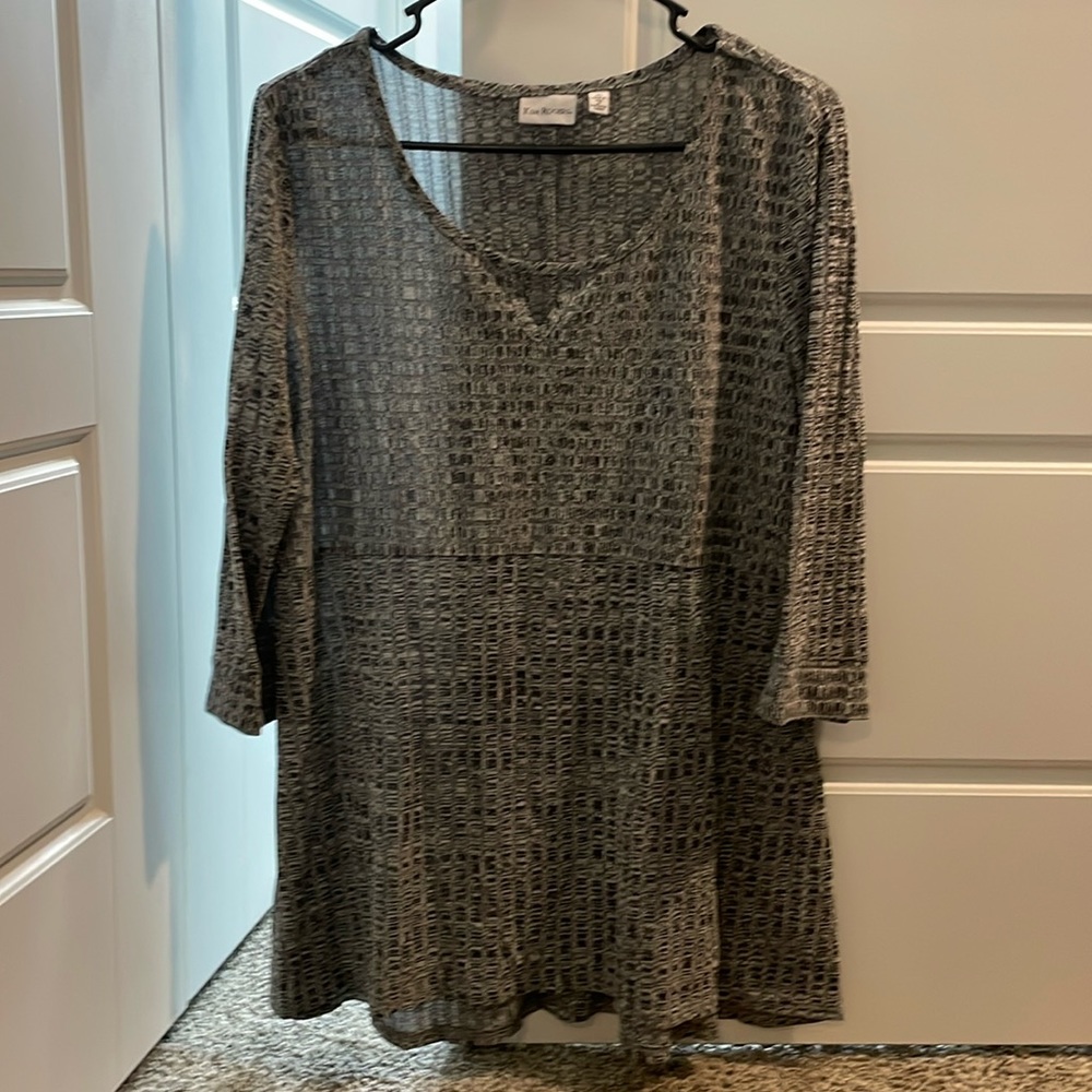 Women’s shirt